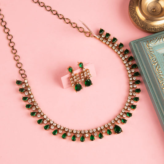 Premium Necklace 677
