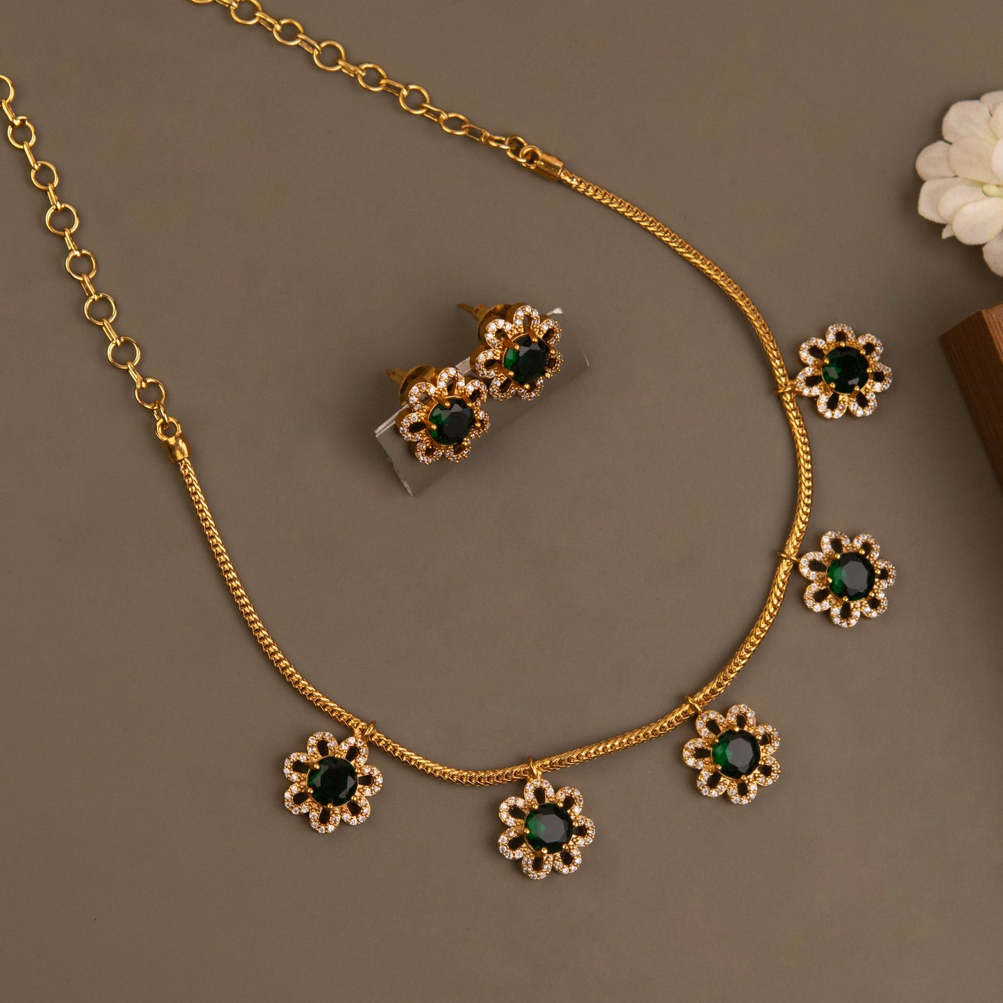 Necklace 699