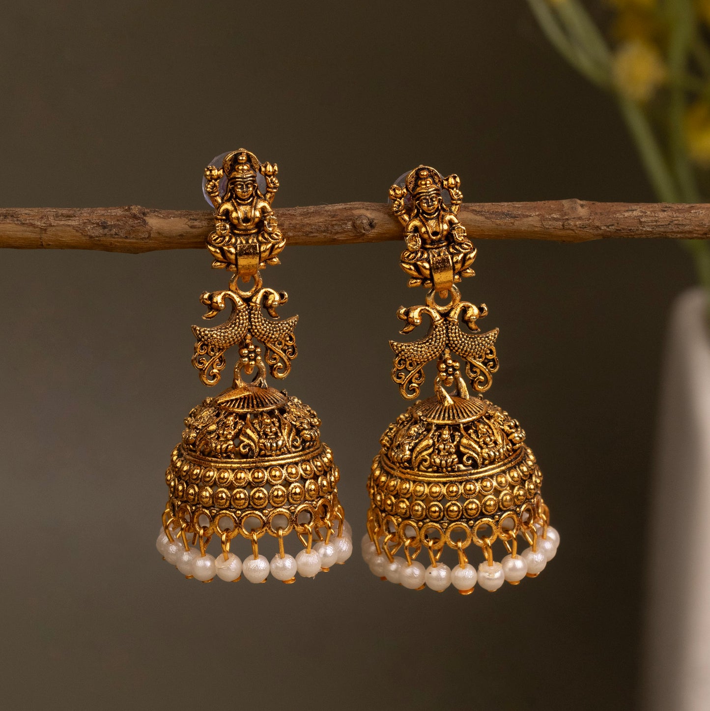 Antique Earrings E106