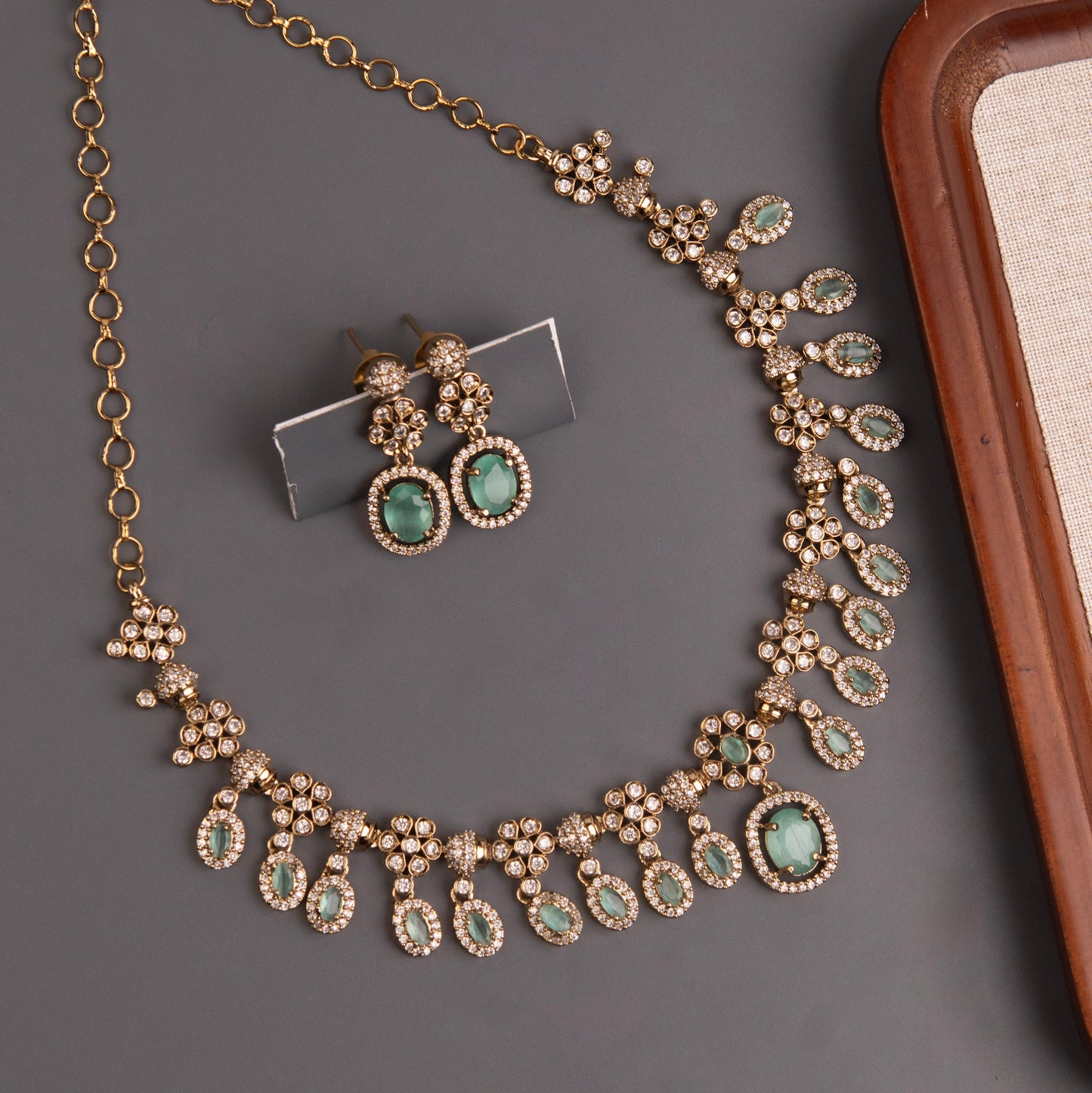 Premium Necklace 553