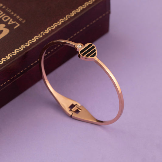 Cuff Bangle B251