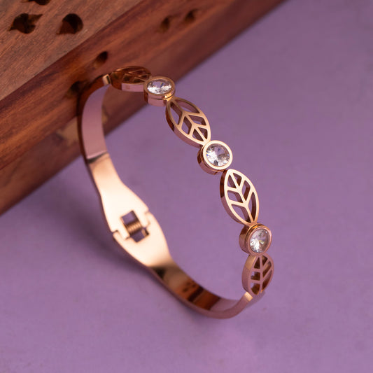 Cuff Bangle B366