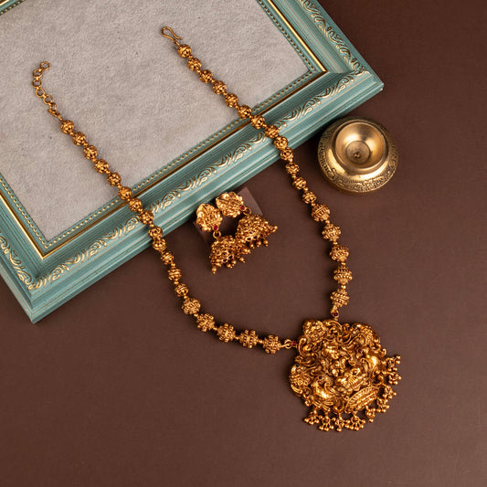 Necklace 669
