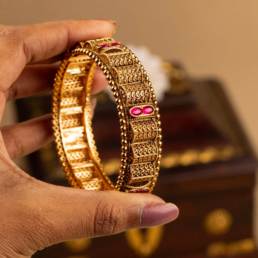 Premium Antique Bangle B323
