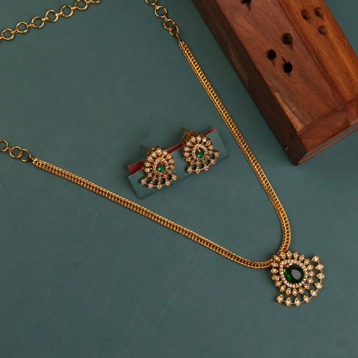 Necklace 025