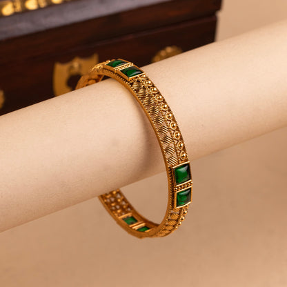 Antique Bangle B343