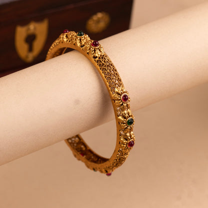 Antique Bangle B348