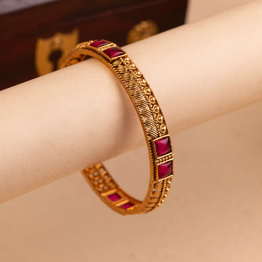 Antique Bangle B343