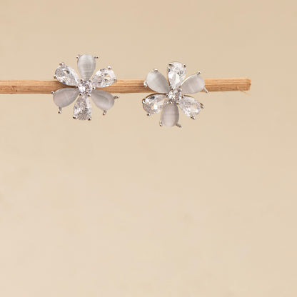 Stud Earrings E374