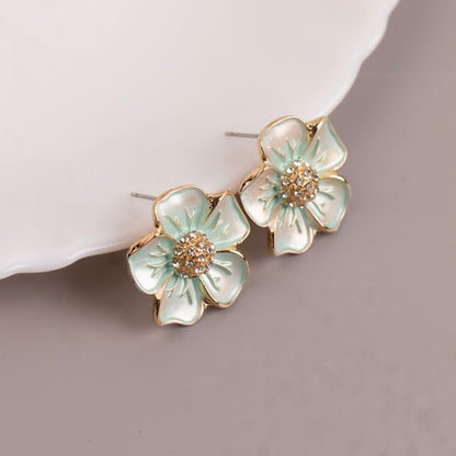 Stud Earrings E220