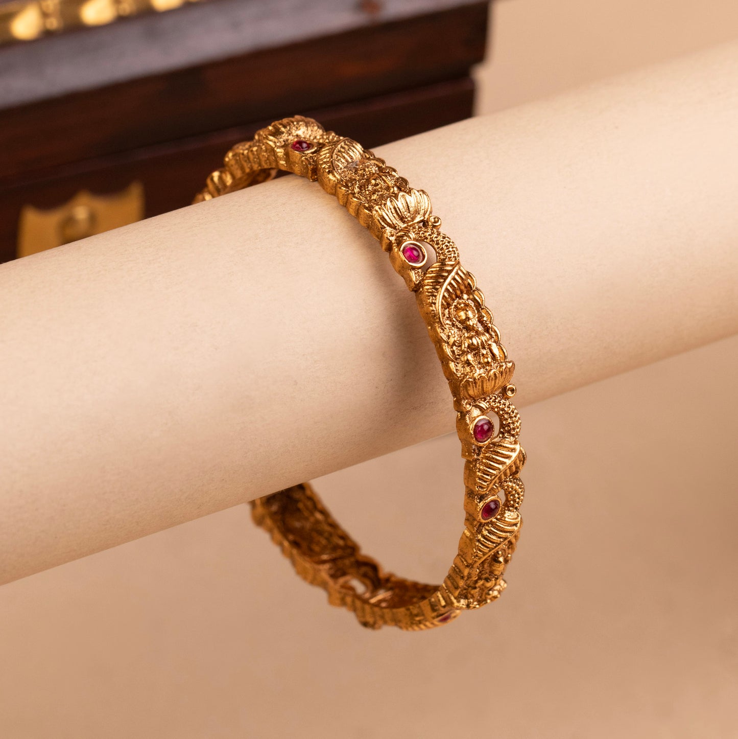 Antique Bangle B350