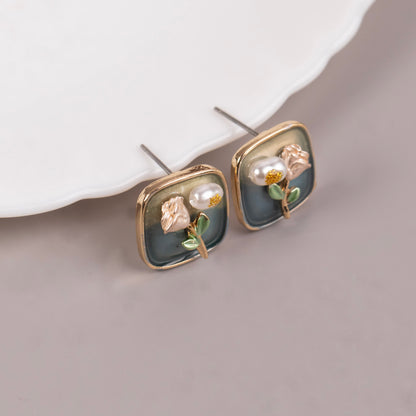 Stud Earrings E219