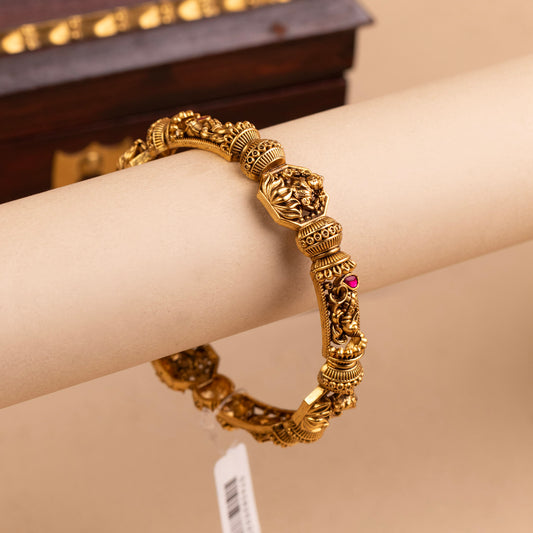 Antique Bangle B329