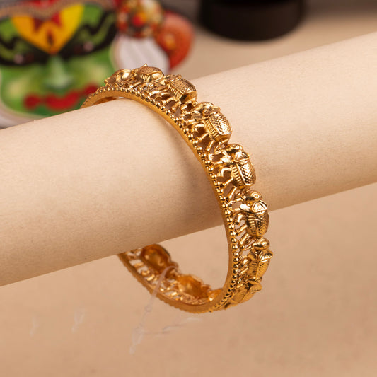 Antique Bangle B420