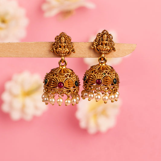Antique Earrings E054