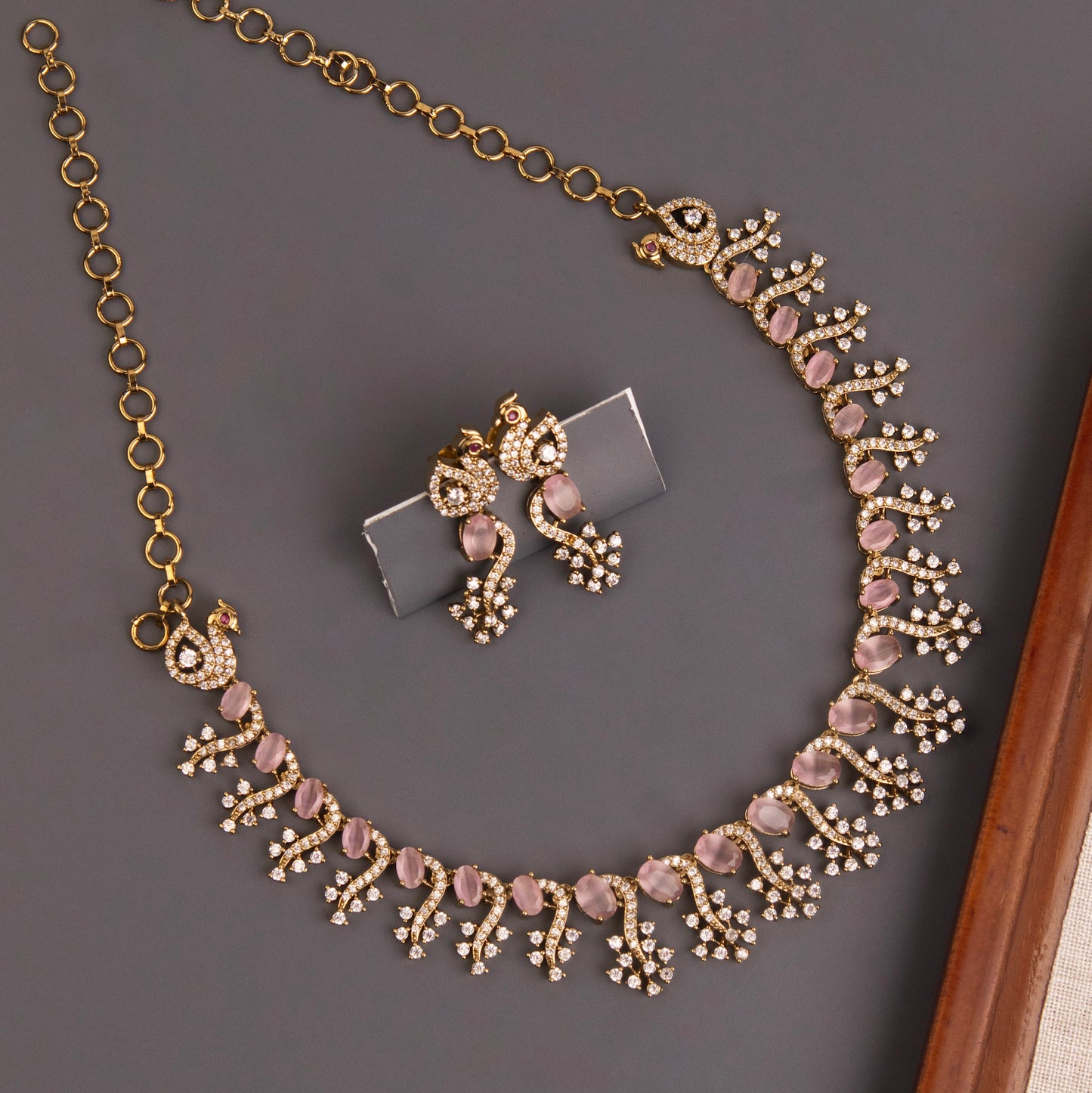 Necklace 562