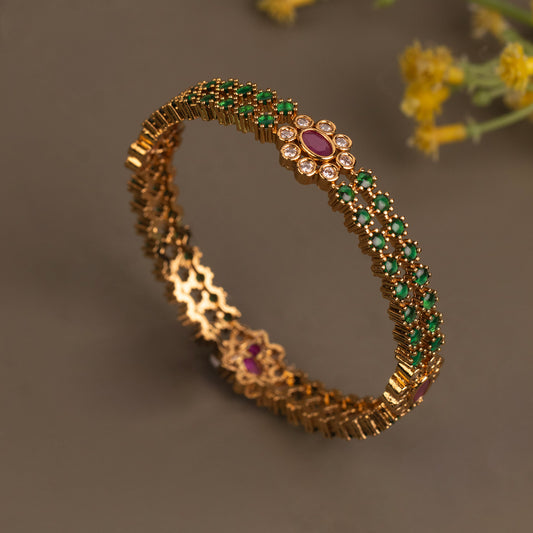 Antique Bangle B535