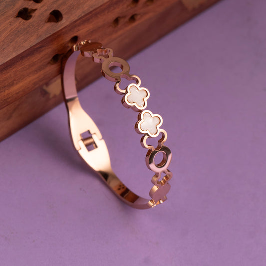Cuff Bangle B364