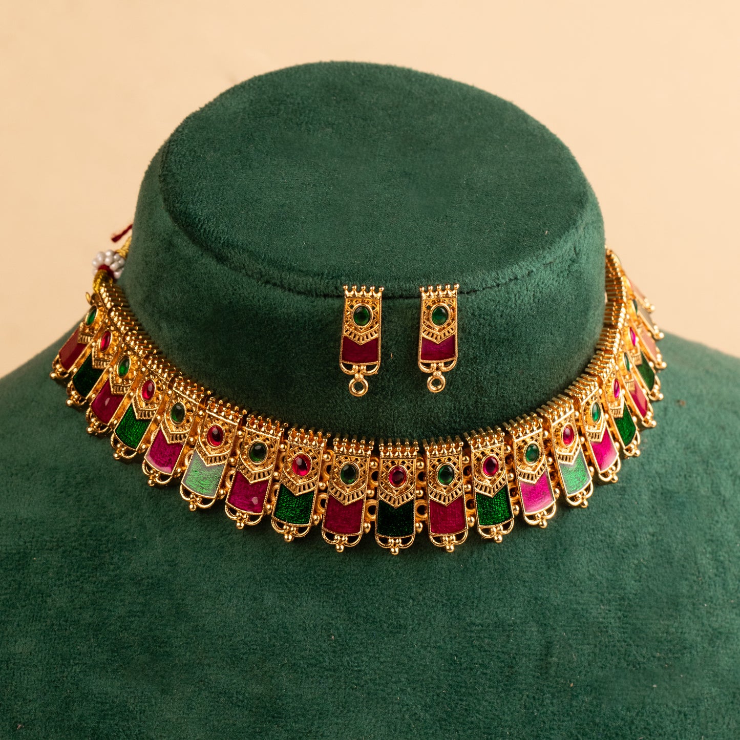Necklace 885 [choker]