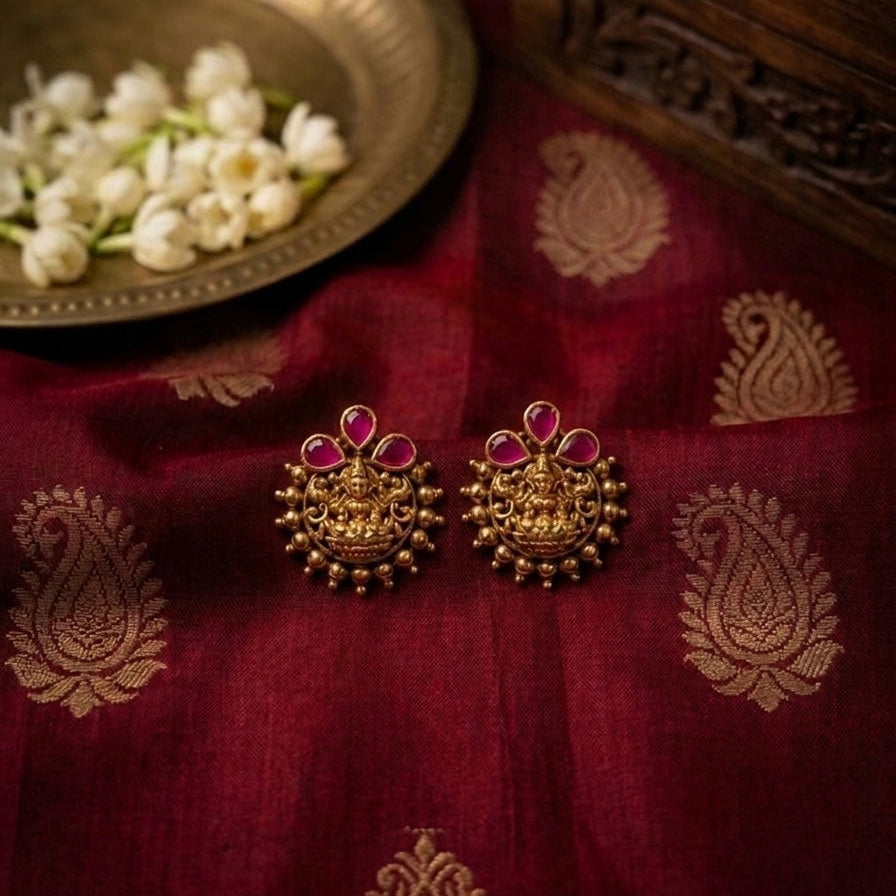Antique Earrings E1049