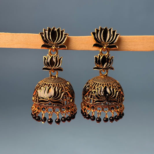 Antique Earrings E124