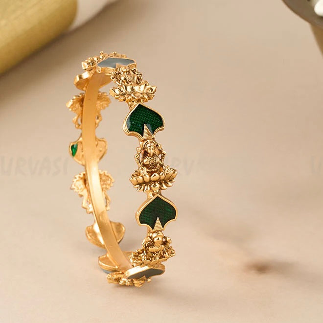 Antique Bangle B293