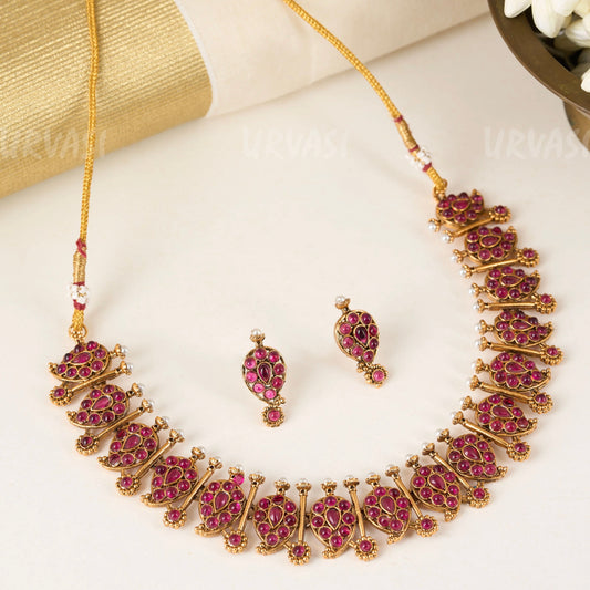 Necklace 482