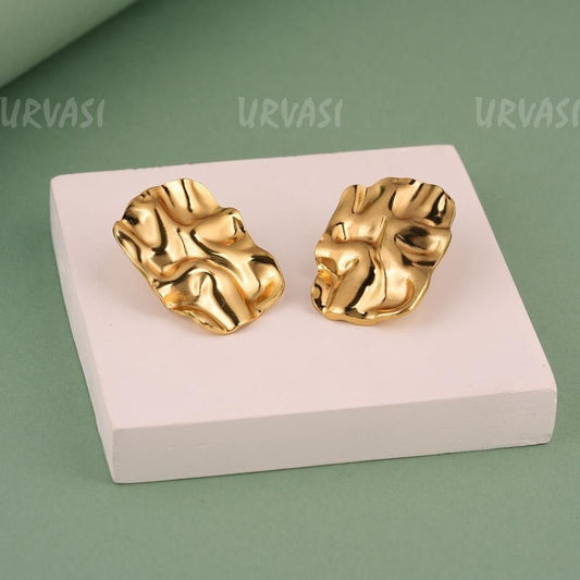 Glossy Gold Molten Stud Earrings E974