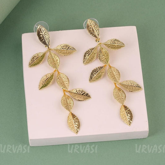 Gold-Toned Leaf Designed Earrings E977