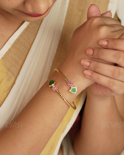 Cuff Bangle B442