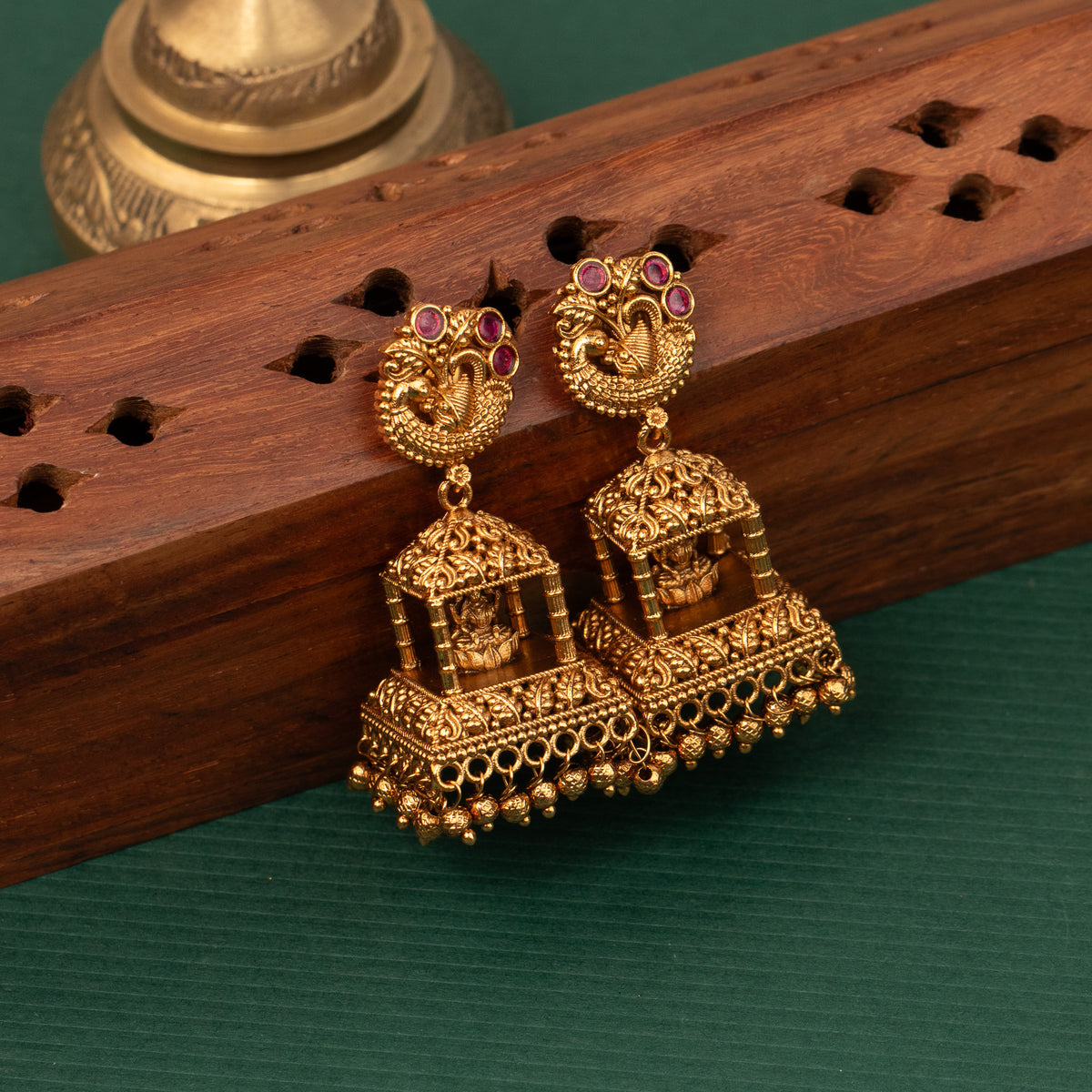 Antique Earrings E1425