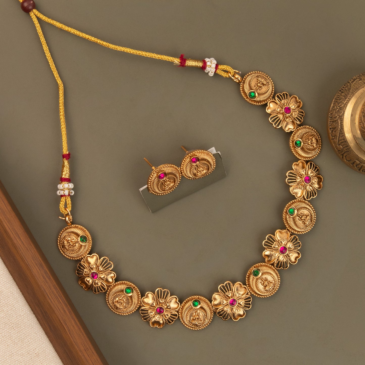 Necklace 275