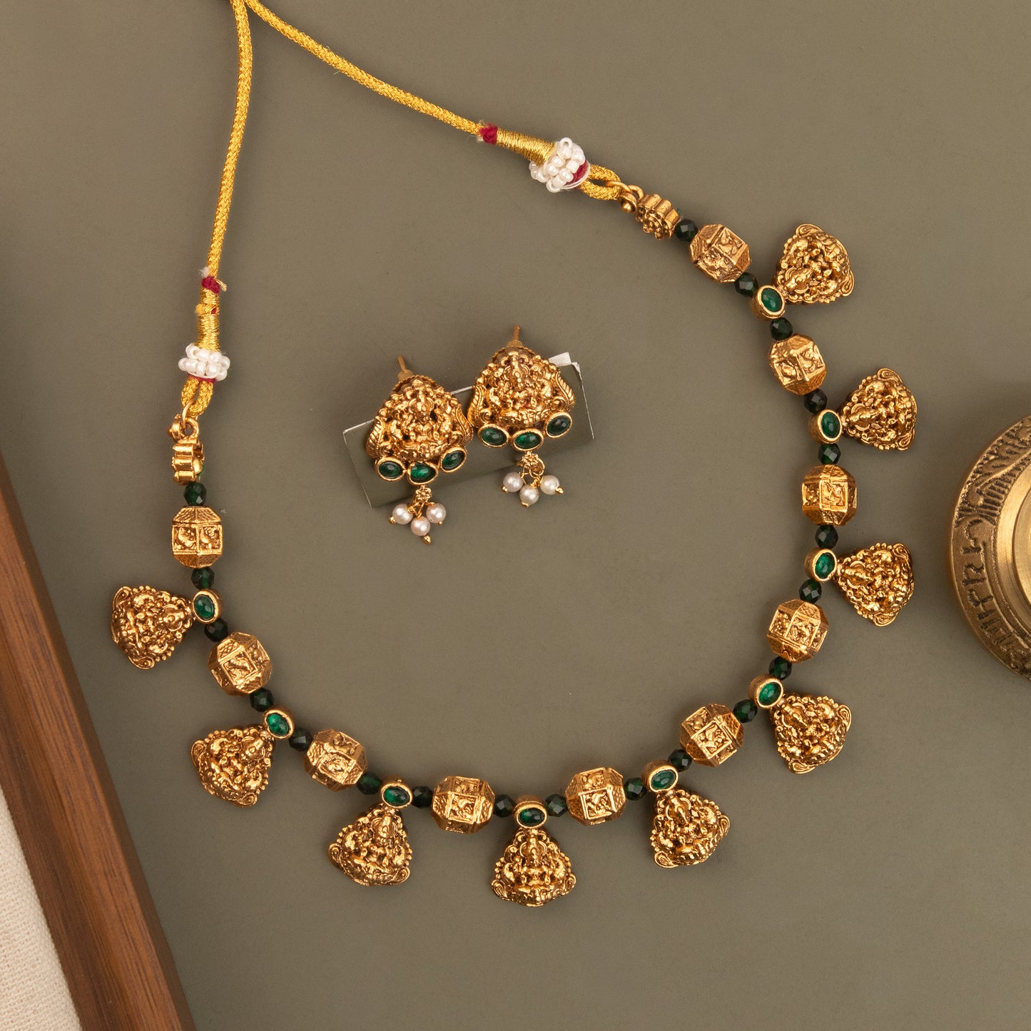 Necklace 933
