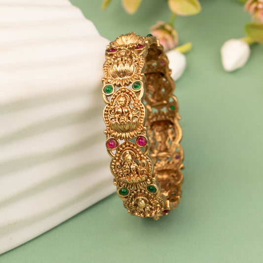 Antique Bangle B609