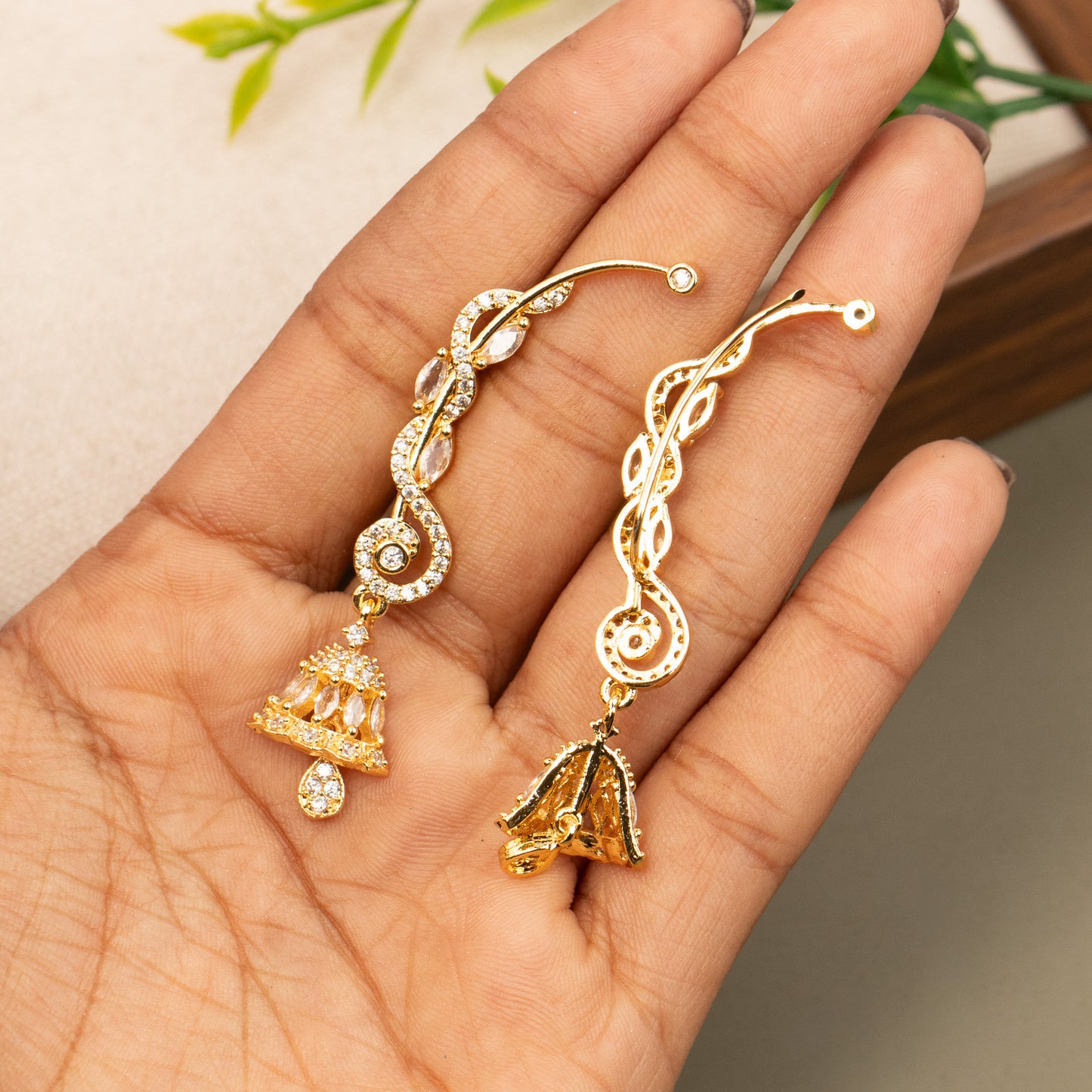 AD Ear-Cuff Earrings E1378