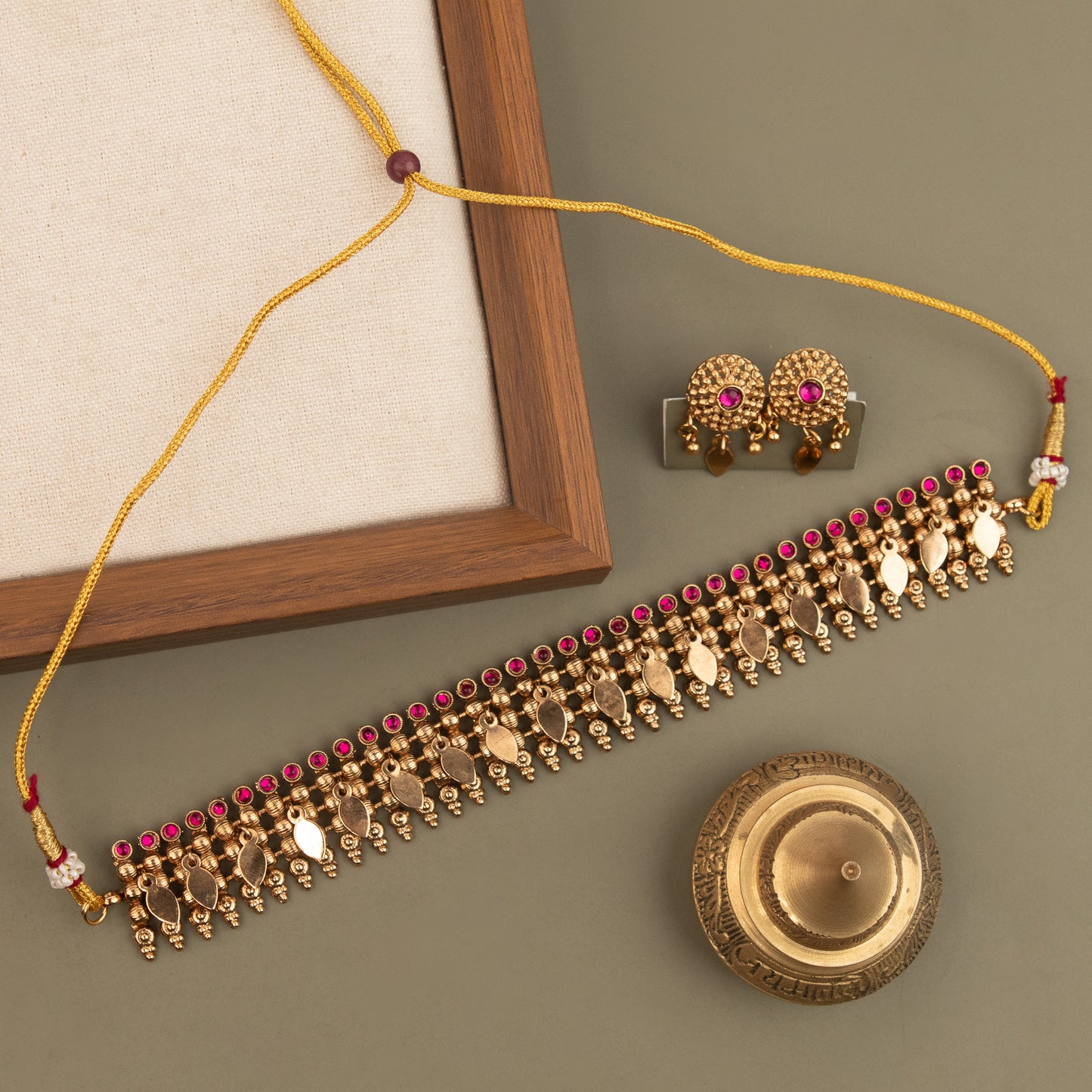 Necklace N1308 [Choker]