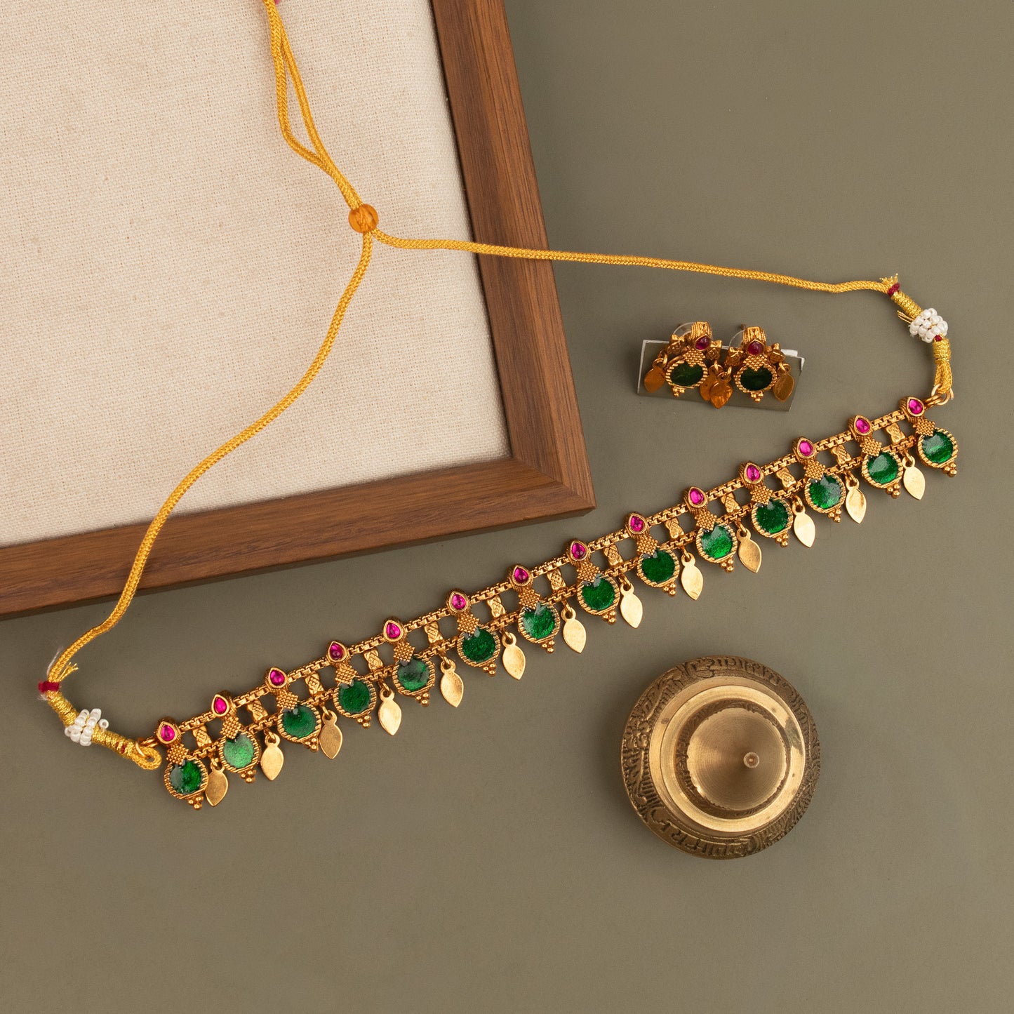 Necklace N1305 [Choker]