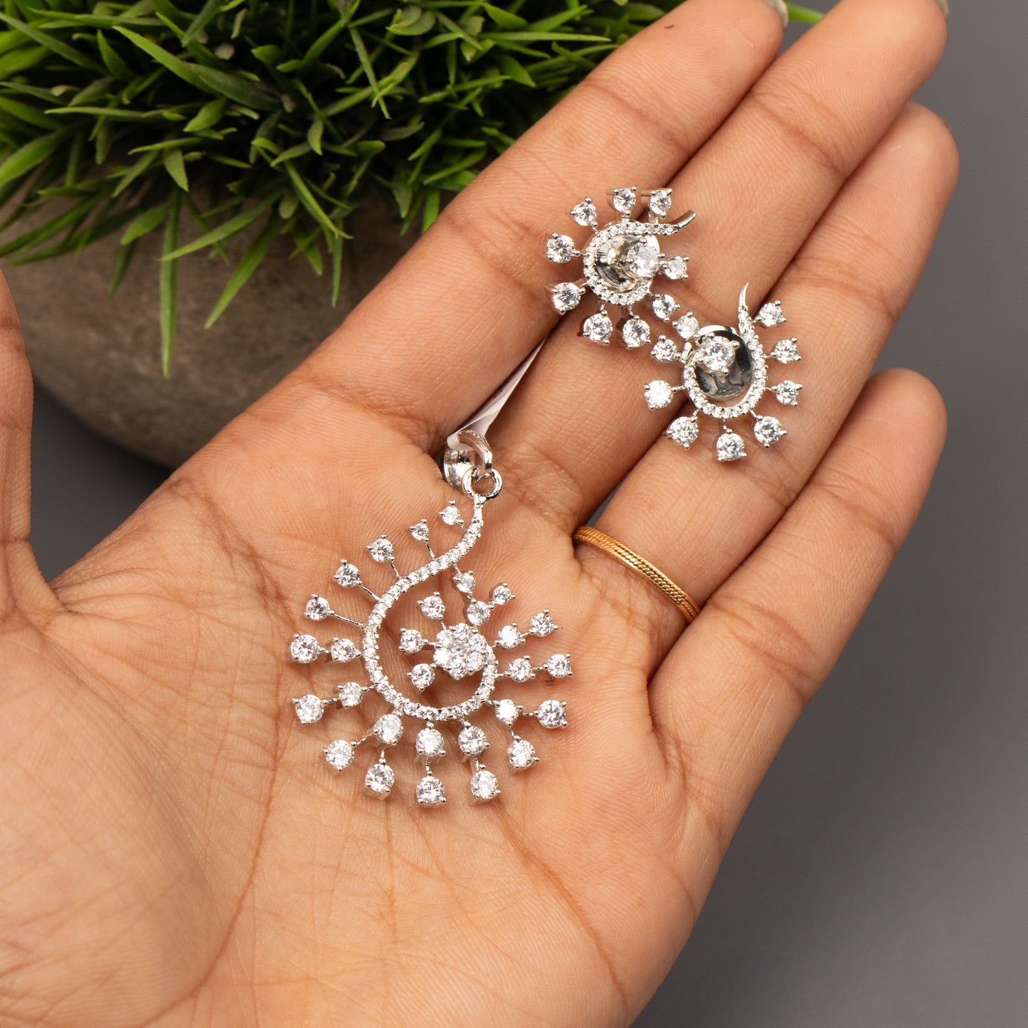 AD Pendant With Stud Earrings P19