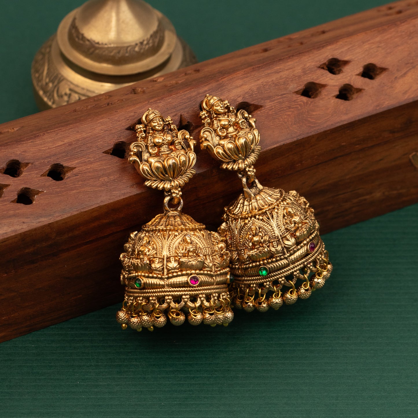 Antique Earrings E1390