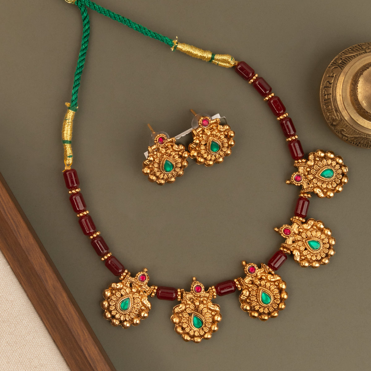 Necklace N946
