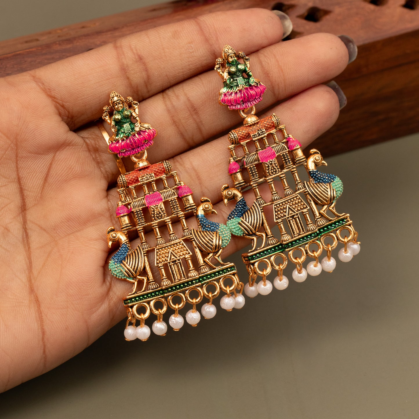 Antique Earrings E1434
