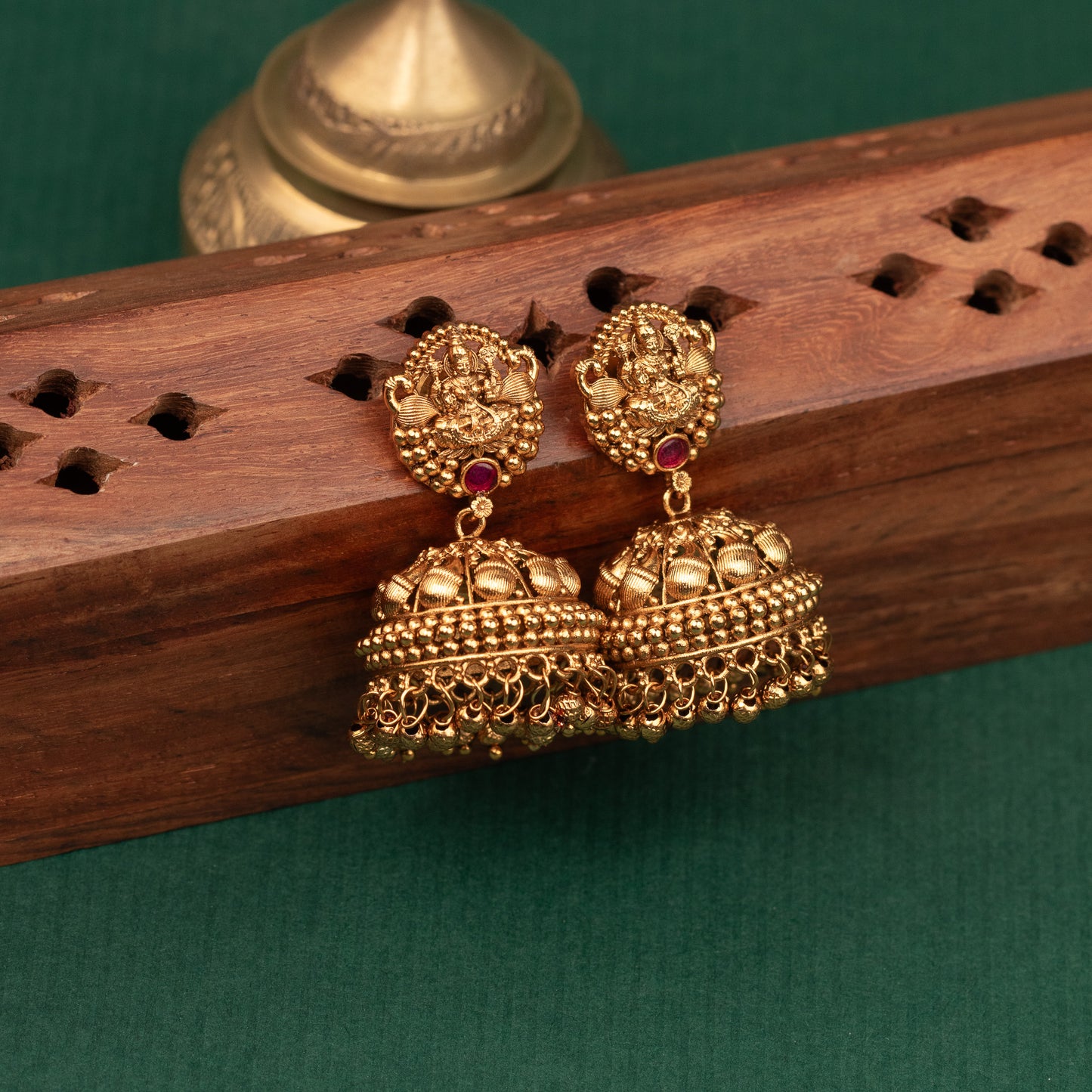 Antique Earrings E1413
