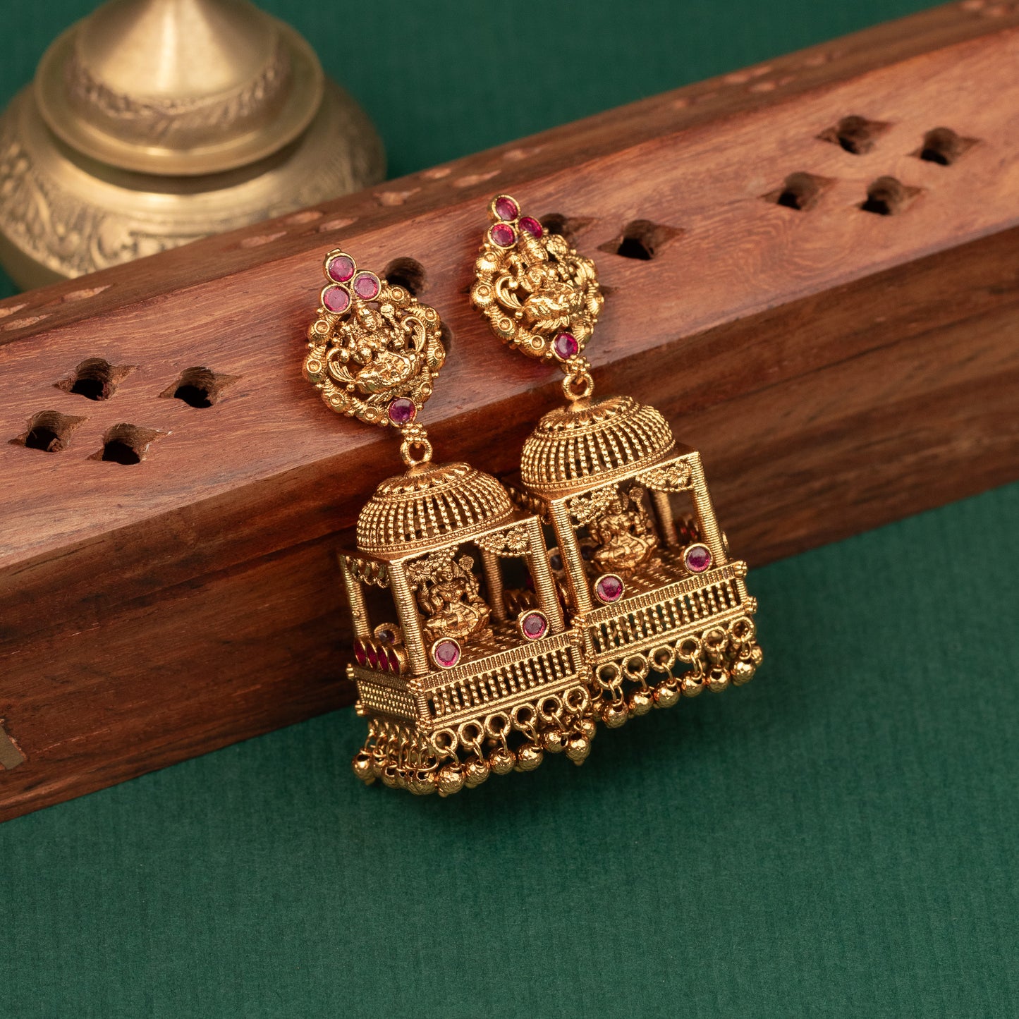 Antique Earrings E1418