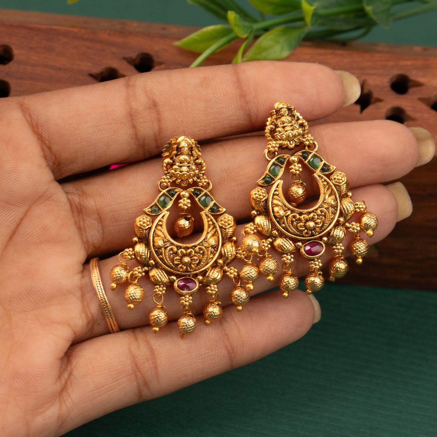 Antique Earrings E1461