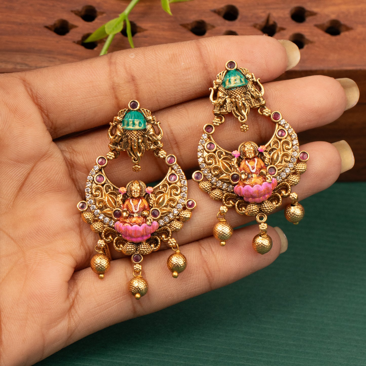 Antique Earrings E1488