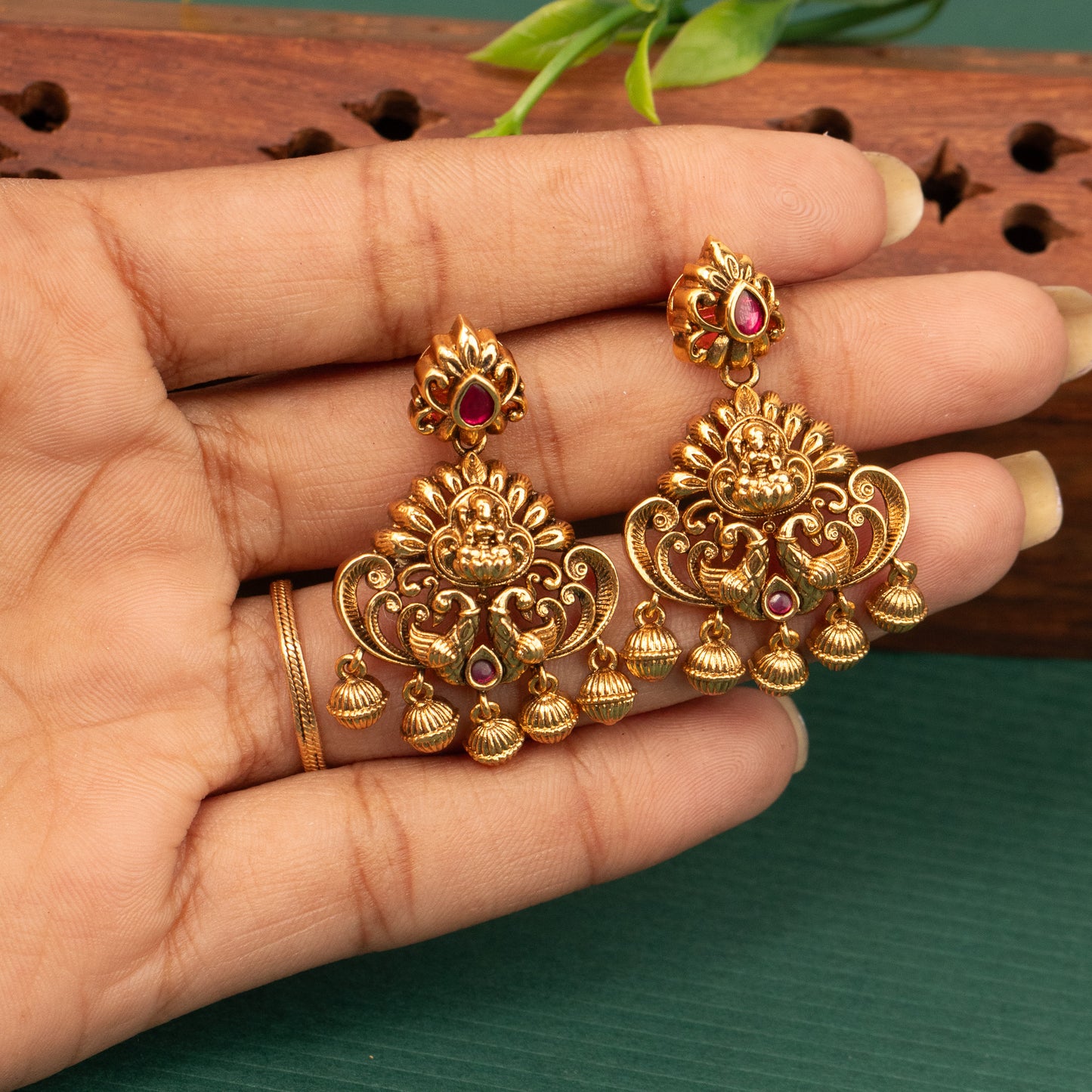 Antique Earrings E1463