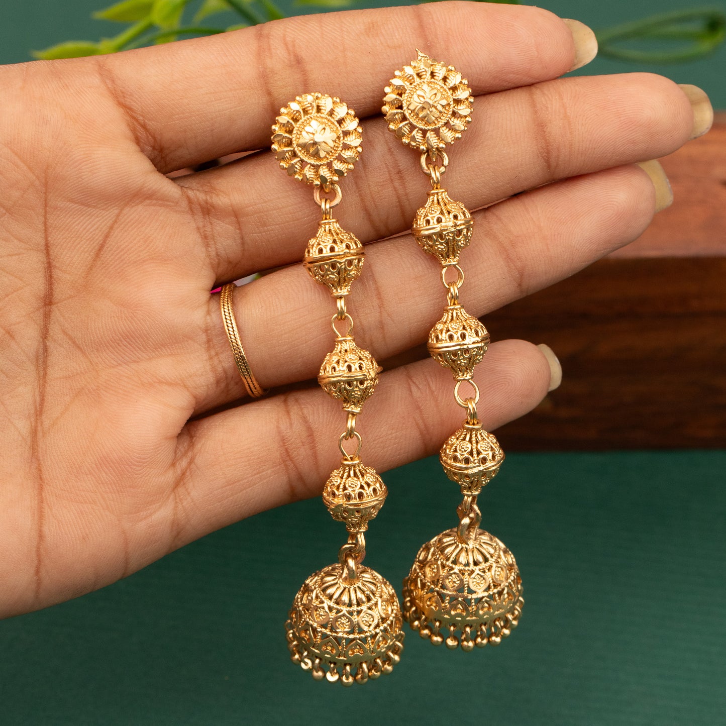 Antique Earrings E1472