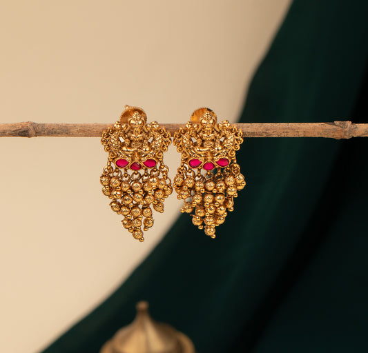Antique Earrings E1537