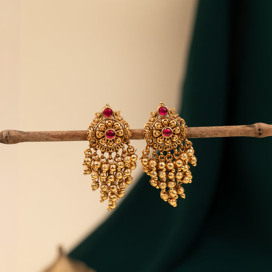 Antique Earrings E1544