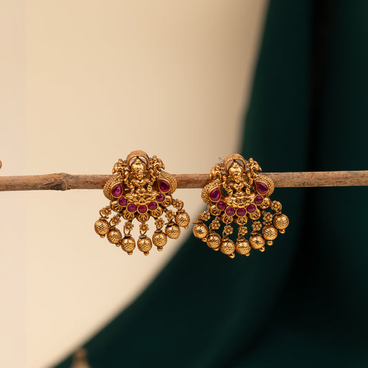Antique Earrings E1551